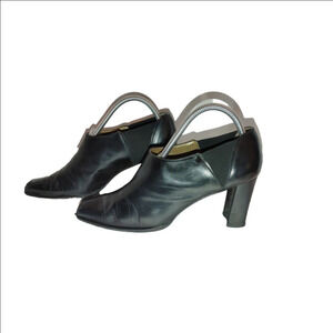 Stuart Weitzman Size 9.5